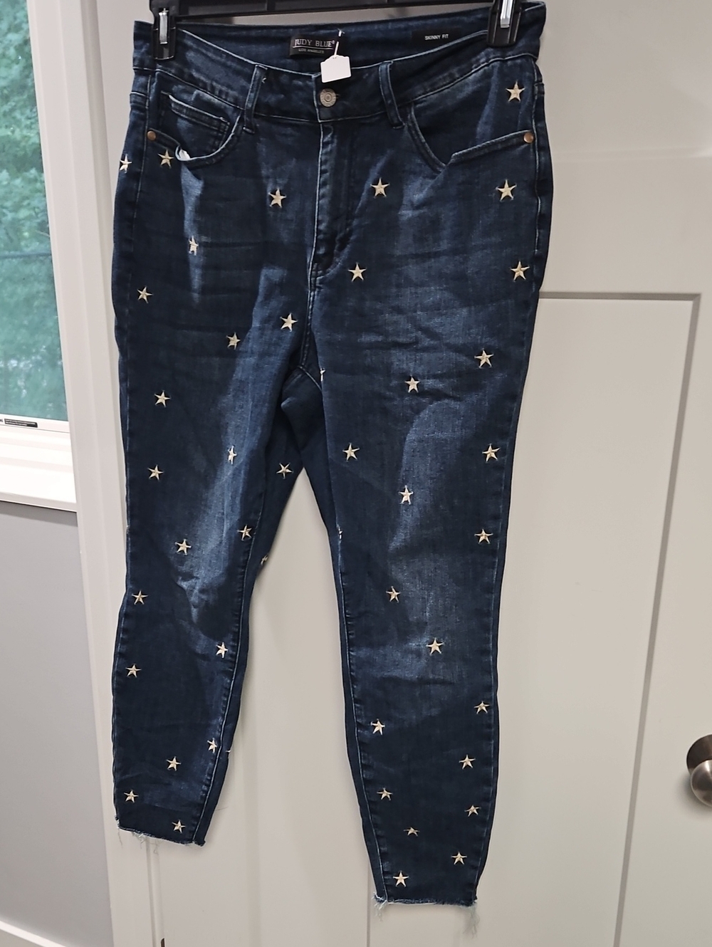 Judy Blue Dark Blue Ankle Jeans with Cream Star Embroidery